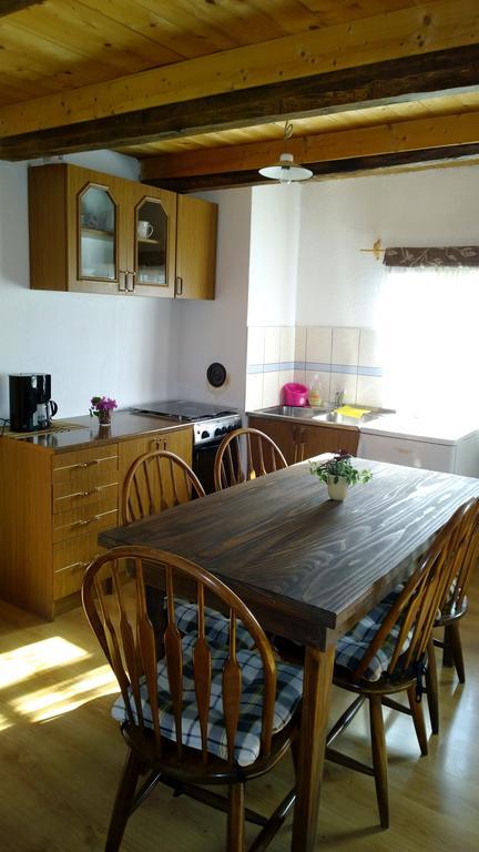 Rustic Home Mia Duga Resa Bilik gambar