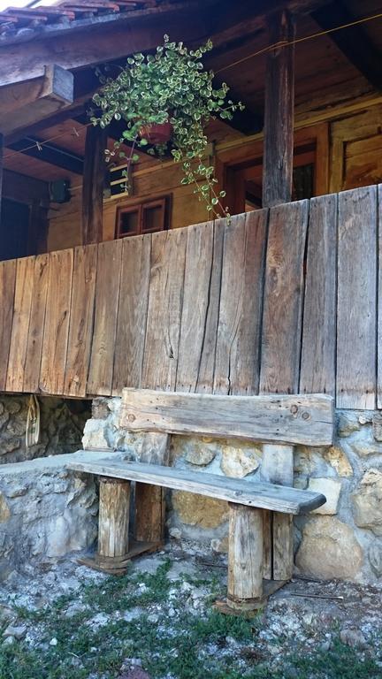 Rustic Home Mia Duga Resa Bilik gambar