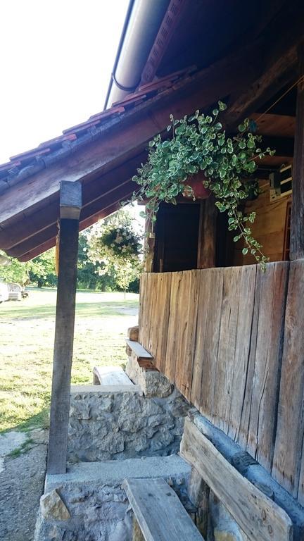 Rustic Home Mia Duga Resa Bilik gambar